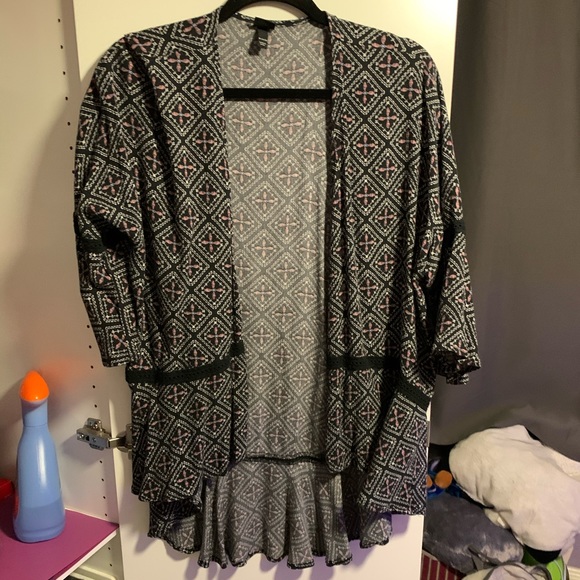 Black and Pink Cartigan - Picture 1 of 3